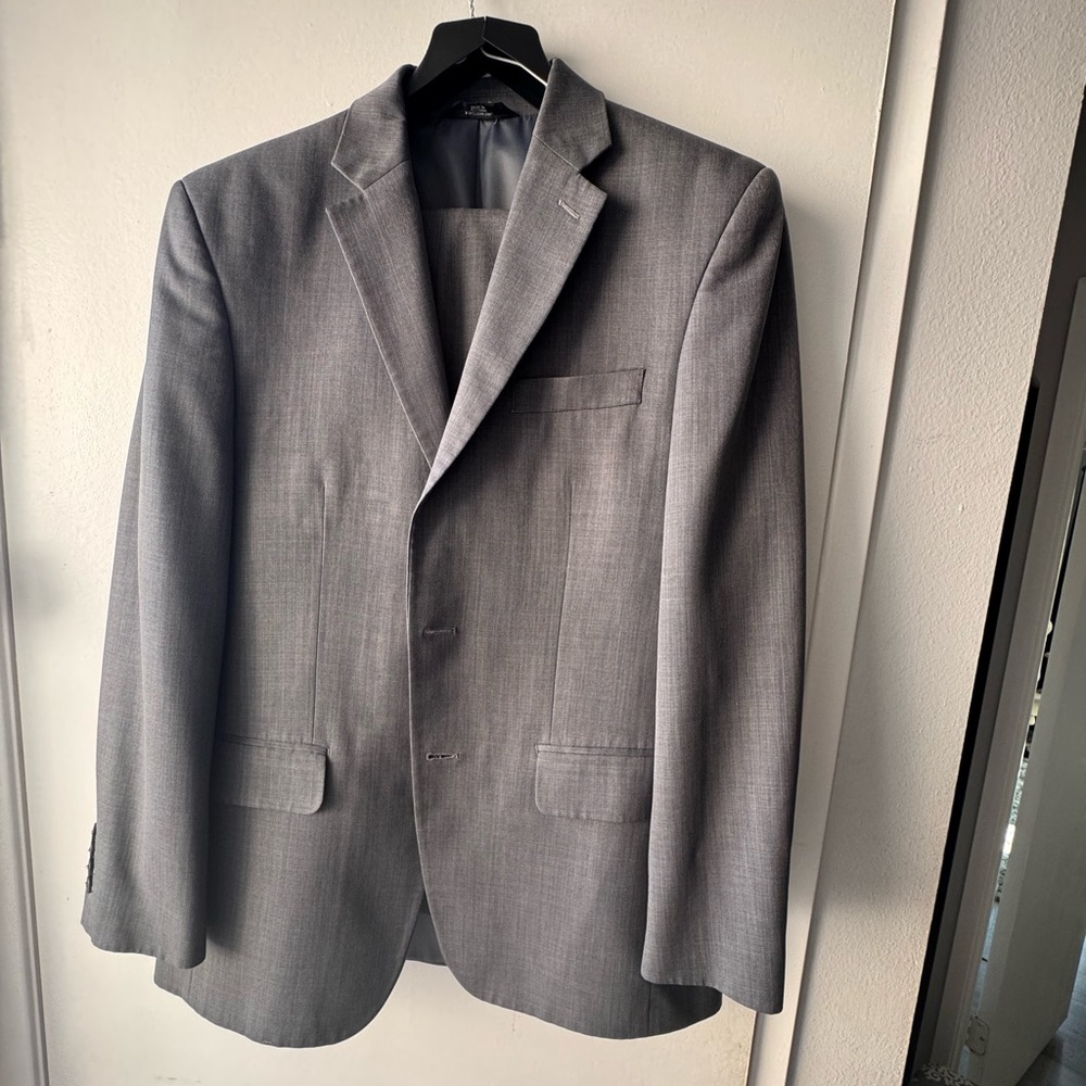 Haggar Gray Men's 2 Piece Suit